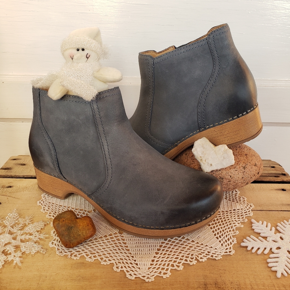 Red Blue Dansko Barbara Clog Boot Ankle Bootie Burnished Nubuck Boho 36 38 39 - Picture 8 of 15